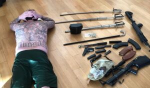 В Одессе адвокат и бывший полицейский “отжали” почти двадцать квартир