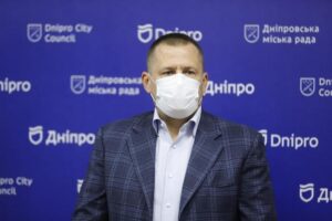 Отдыхать в Крыму – не уважать государство. Но и осуждать таких путешественников не стоит – пропозиционер из Дрогобыча П.Цвигун