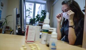 Простуда может победить COVID-19 и вытеснить его из организма – исследование