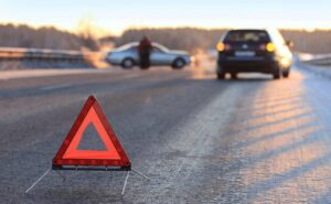 Смертельное ДТП на Киевщине: водитель микроавтобуса на скорости влетел в отбойник