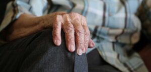 У отца погибшего бойца украли 300 тысяч, выплаченных государством за смерть сына
