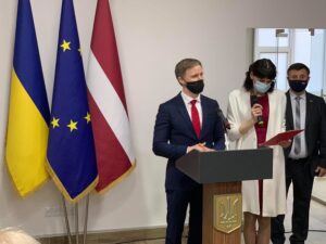 Латвия открыла почетное консульство на Донбассе