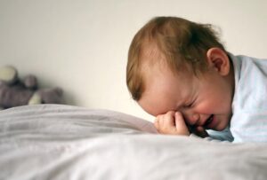 В Днепре у горе-родителей забрали тяжело больного малыша