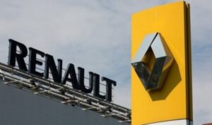 Рабочие завода Renault взяли в заложники топ-менеджеров и объявили забастовку