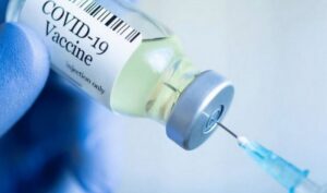 Вакцина против COVID: пять ошибок, из-за которых можно заразиться повторно