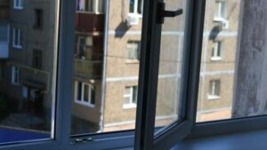 В Днепре мужчина выпрыгнул с 5 этажа
