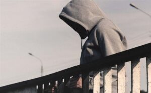 На Новом мосту в Днепре мужчина собирался покончить с собой