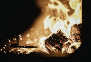 На Хмельнитчине отец пытал маленьких детей раскаленной кочергой
