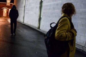 Во Львове школьник на улице пытался изнасиловать 26-летнюю девушку