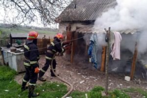 В Верхнеднепровском районе во время пожара в летней кухне погиб мужчина (Видео)