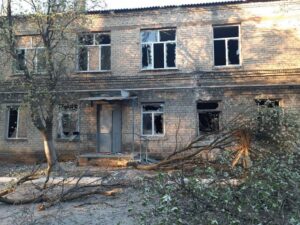 В Донецкой области боевики обстреляли больницу с “ковидными” пациентами