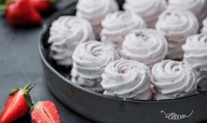 Домашний зефир без духовки: рецепт от Евгения Клопотенко