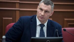 К дому мэра Киева Виталия Кличко пришли силовики с обысками, – СМИ