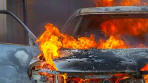В Никополе ночью сгорел внедорожник адвоката