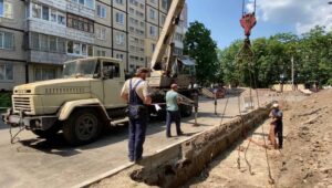 В Днепре на Янтарной обновляют старый участок теплотрассы (Видео)