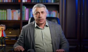 Доктор Комаровский призвал научиться жить в сквозняках и объяснил их пользу