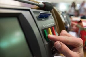 В Украине впервые будут судить нардепа за “кнопкодавство”