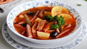 Вкусная солянка: старинный бабушкин пошаговый рецепт (видео)