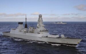 Военные РФ открыли огонь по британскому эсминцу в Черном море