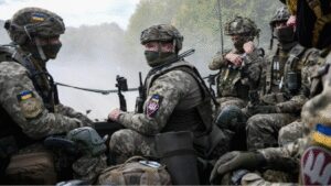На Донбассе украинский военный получил осколочное ранение, в результате обстрела