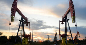 Олигарх из Днепра вернул государству лицензии на добычу нефти и газа