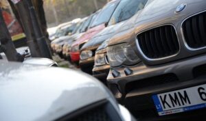 Первые льготные растаможки в Украине: очереди, штрафы и подводные камни