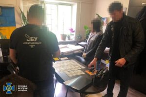 В Днепре судья погорел на крупной взятке