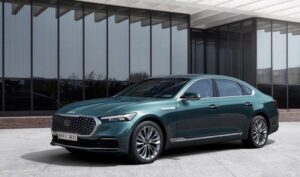 Kia рассекретила салон обновленного K900: первые фото