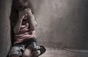 На Днепропетровщине мать избила свою 3-летнюю дочь: ребенок в больнице