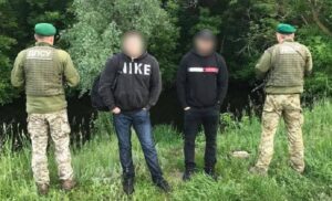 Хотели отдохнуть в Одессе: двое россиян пытались нелегально вплавь попасть в Украину