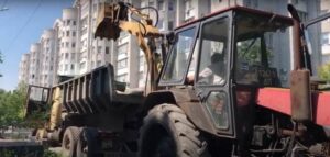 В Днепре на Суворова меняют трубы теплоцентрали (видео)