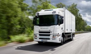 Scania начинает выпуск грузовиков с удлиненными кабинами (фото)