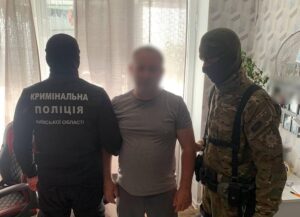 Вынесли из дома миллион наличными: на Киевщине поймали двух серийных воров (фото)