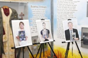 В Днепре открылась выставка фотографий с пленными украинскими военными