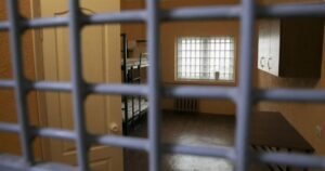 В Кривом Роге пожизненно заключенный сдал тест ВНО на 196 баллов