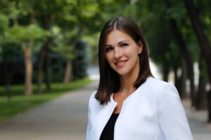 Украинская армия до сих пор во многом держится на волонтерах и местных громадах – пропозиционер из Днепра Юлия Дмитрова