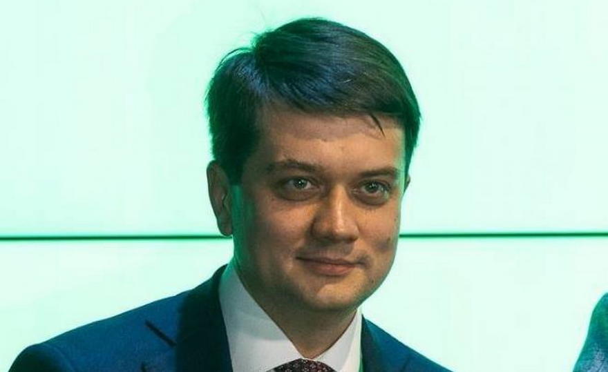 Дмитрий Разумков умилил подписчиков снимком с сыном