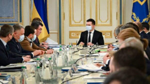 Шарий, его жена и главный редактор “Страны” Гужва попали в санкционный список СНБО