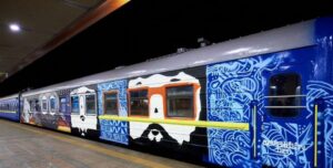 “Укрзалізниця” запустит из Киева в Днепр поезд “ГогольTrain”