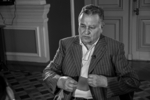 От осложнений коронавируса умер бывший премьер-министр Украины