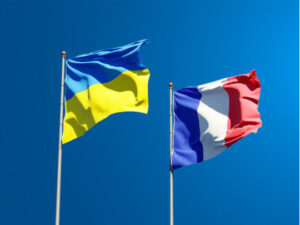Украинцы смогут без виз посещать заморские территории Франции