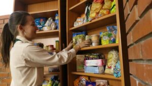 В Украине открыли первый банк еды, в котором можно получить бесплатные продукты