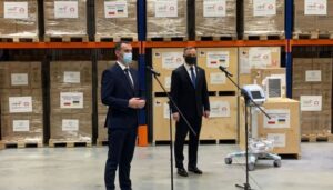 Польша предоставила Украине 650 тысяч доз вакцины от коронавируса (Фото)