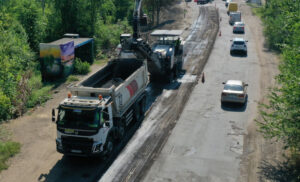 На Днепропетровщине начали ремонт “убитой” трассы протяженностью 138 км