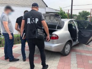 В Днепре будут судить работника СИЗО за торговлю наркотиками