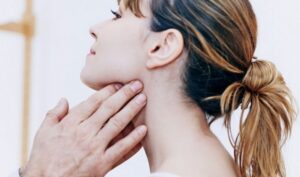 Медики рассказали, на что может указать увеличение лимфоузлов