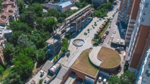 В Днепре на бульваре Кучеревского строят новую лестницу (фото)