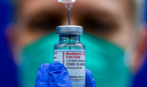 В Moderna заявили о стабильной защите COVID-вакцины в течение полгода