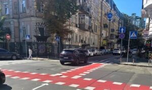 В Киеве появился новый вид дорожной разметки: что следует знать водителям