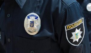 В Днепре легковушка сбила полицейского: объявлен план “Перехват”